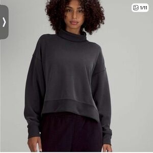 Lululemon Black Softstream TurtleNeck Sweater